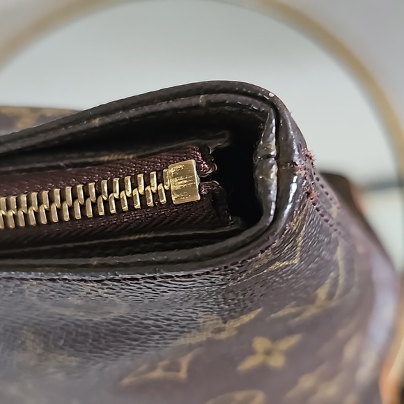 Authentic Louis Vuitton Cabas Mezzo (pre-owned) - Picture 8 of 17